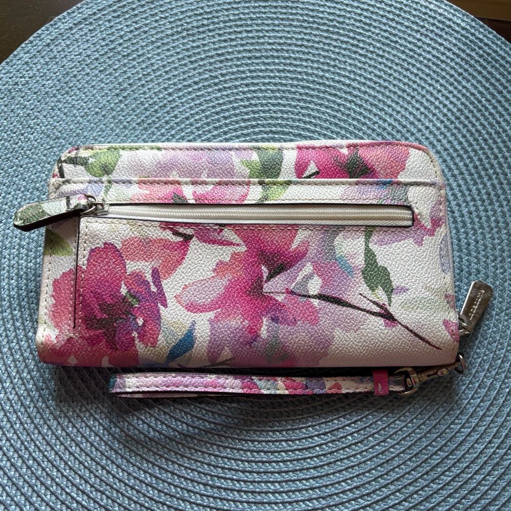 Liz Claiborne White and Pink Floral Wallet - Picture 3 of 10
